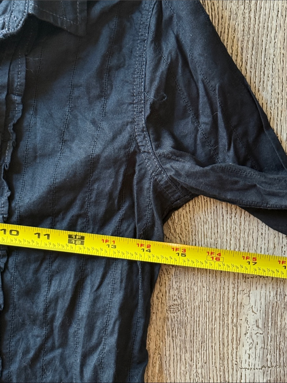 Hollister Black Ruffle-Front Button Shirt - Picture 4 of 7
